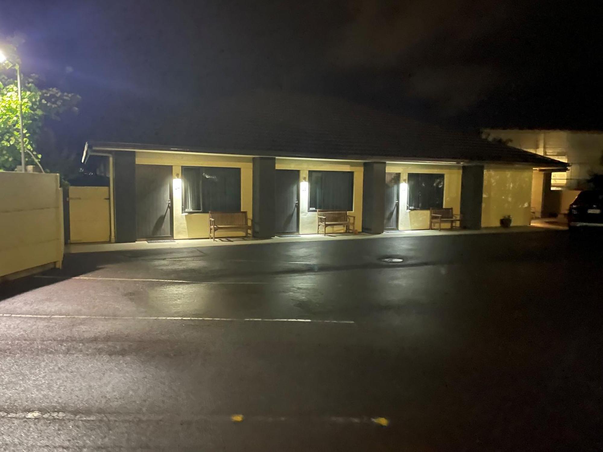 Kauri Court Motel Palmerston North Esterno foto
