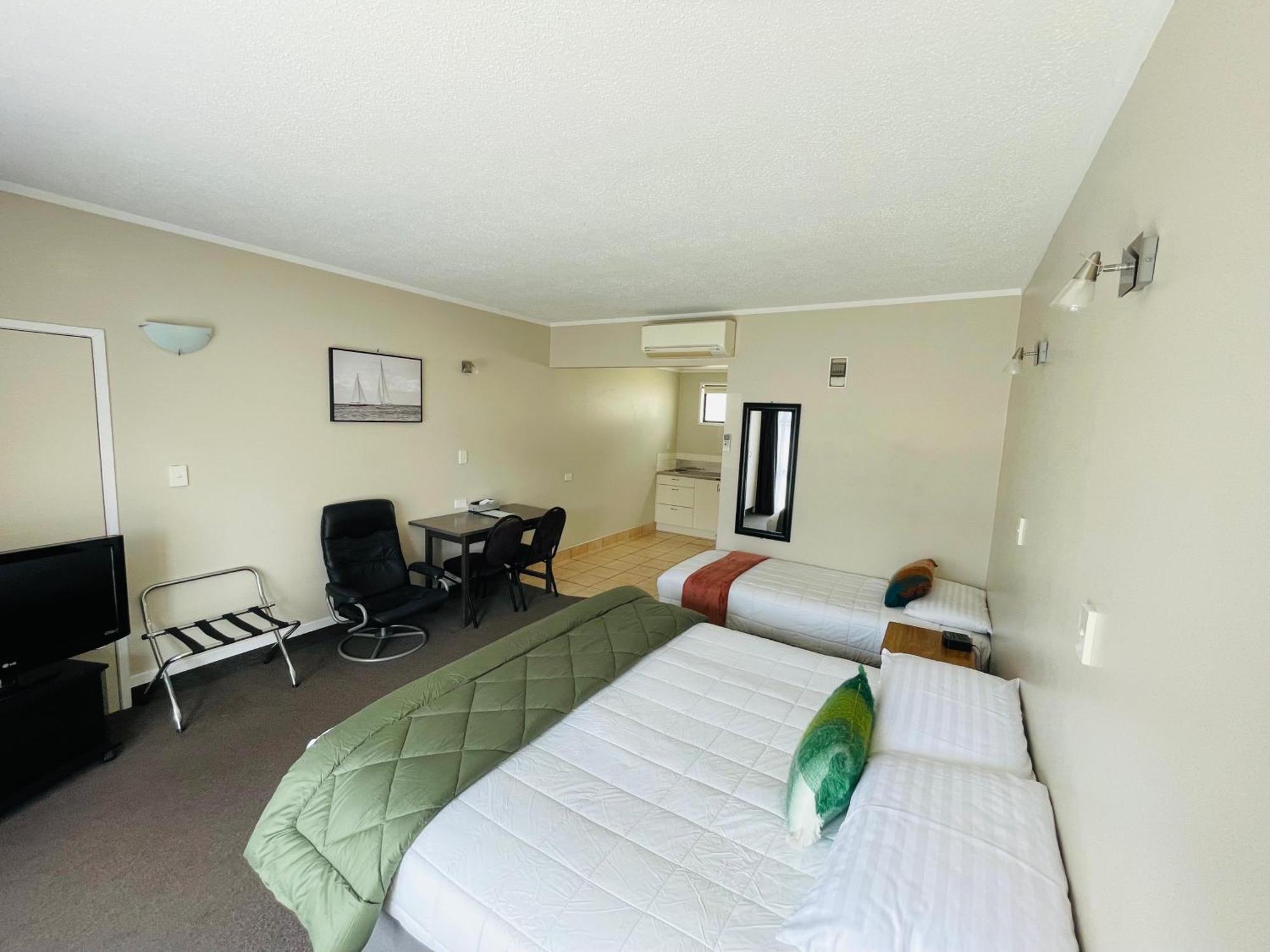 Kauri Court Motel Palmerston North Esterno foto