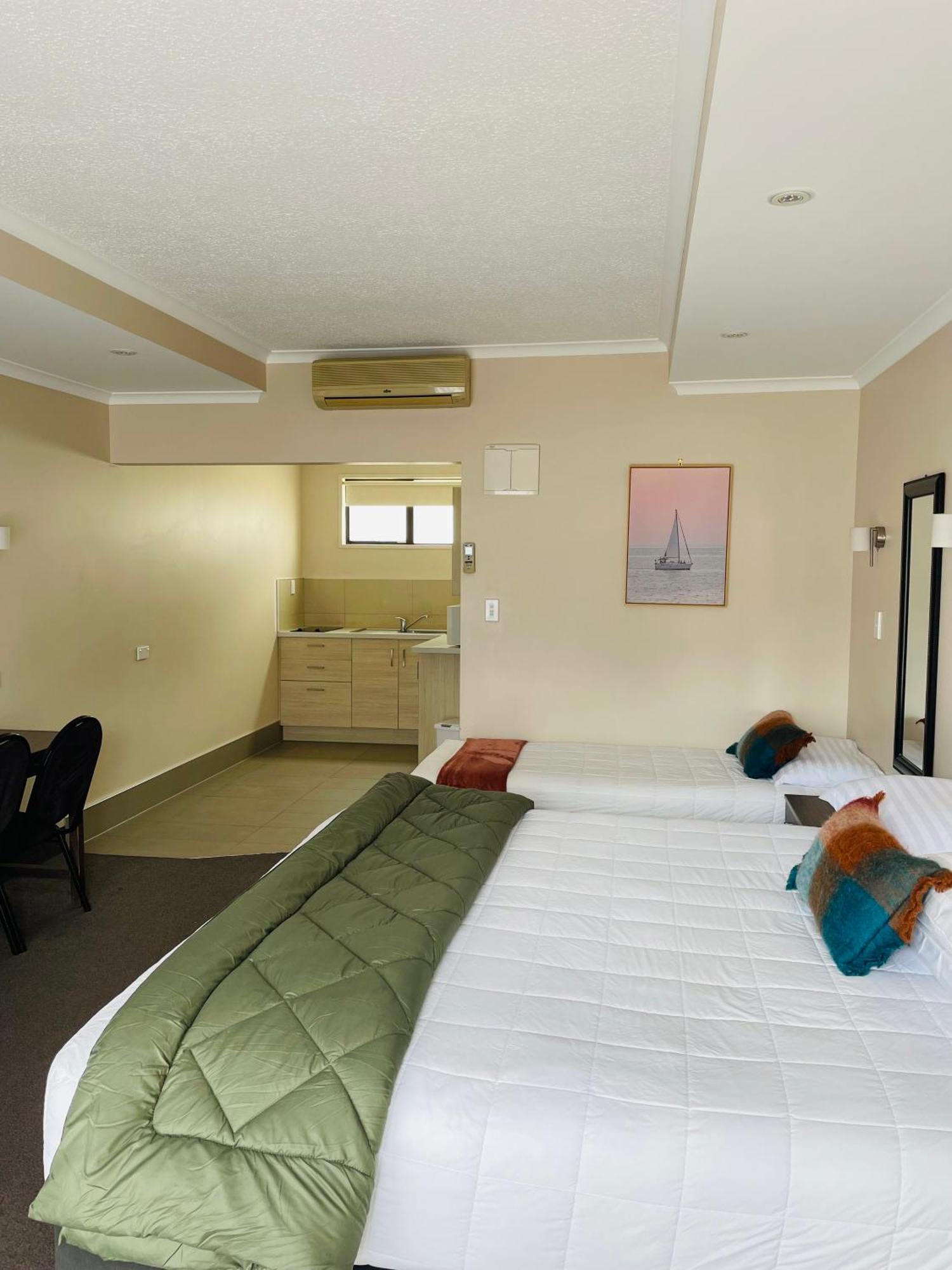 Kauri Court Motel Palmerston North Esterno foto