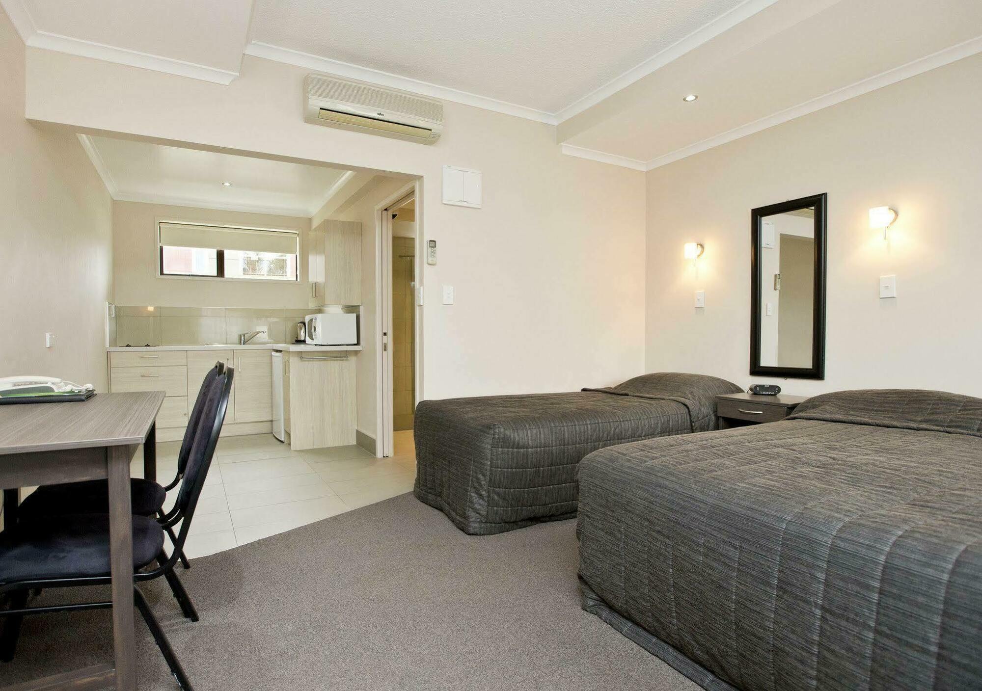 Kauri Court Motel Palmerston North Esterno foto