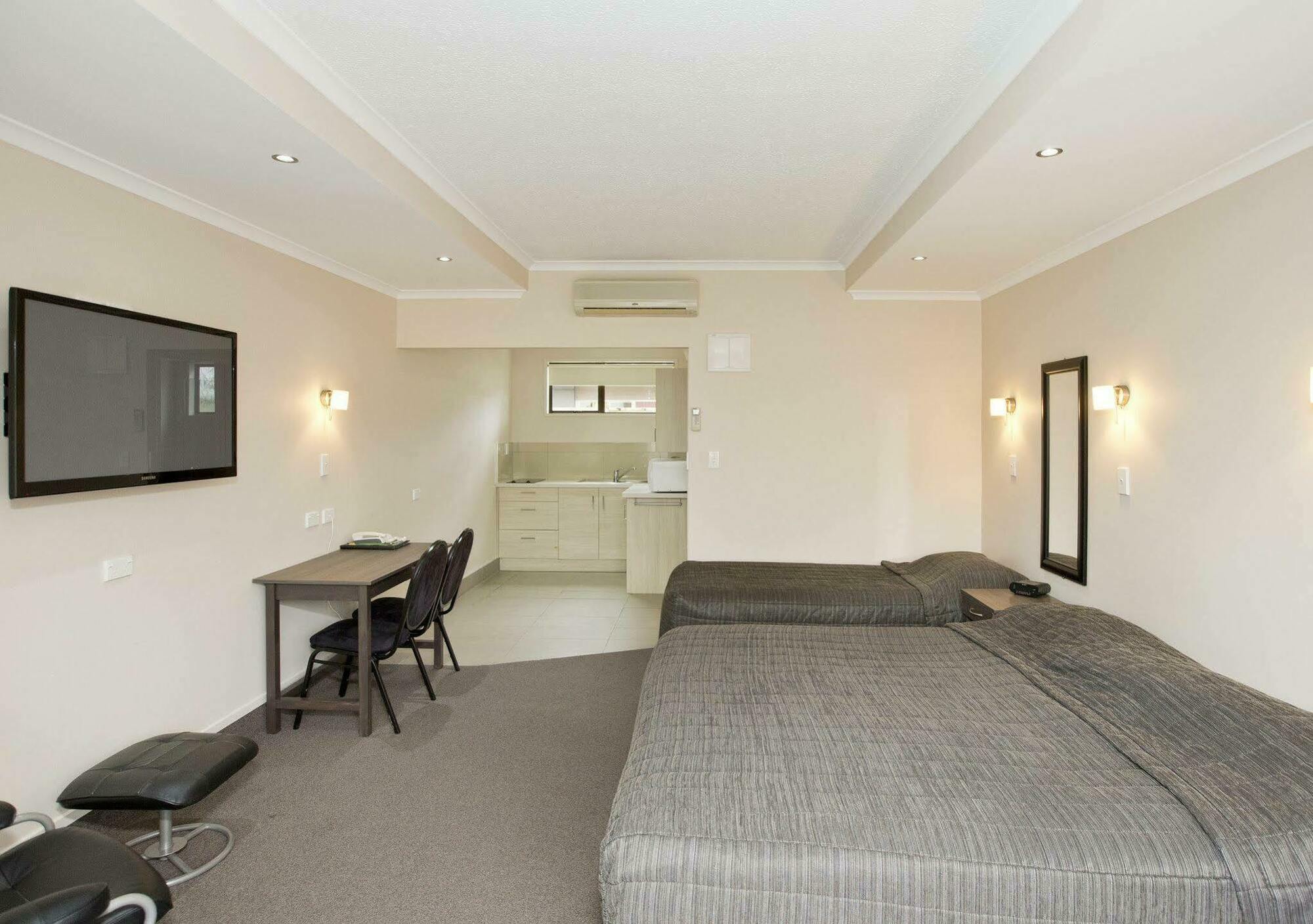 Kauri Court Motel Palmerston North Esterno foto